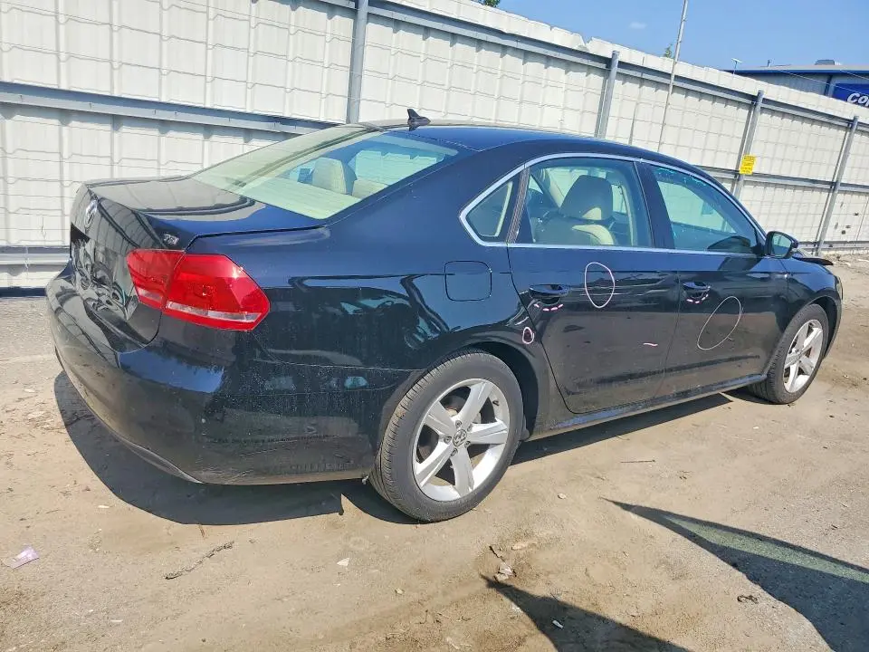 2015 VOLKSWAGEN PASSAT S  