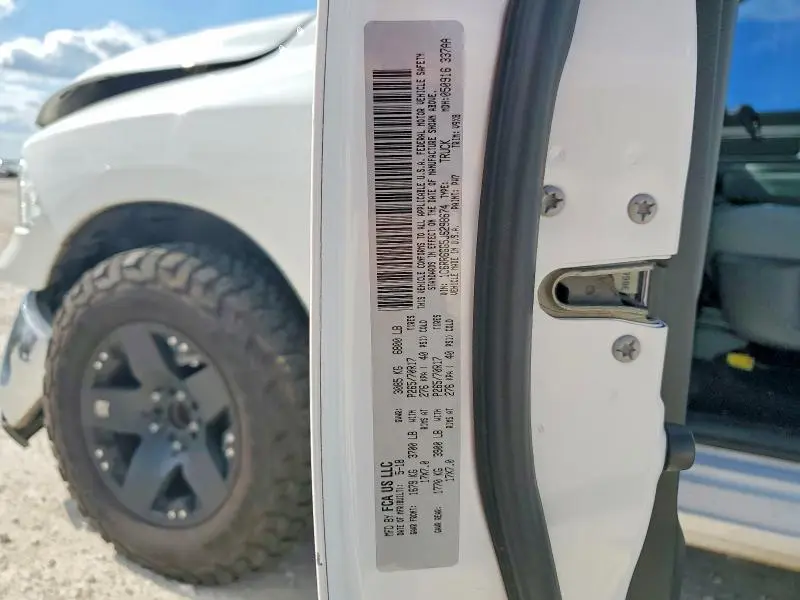 2018 RAM 1500 SLT  