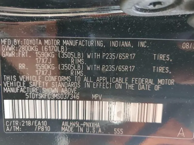 2021 TOYOTA SIENNA XLE  