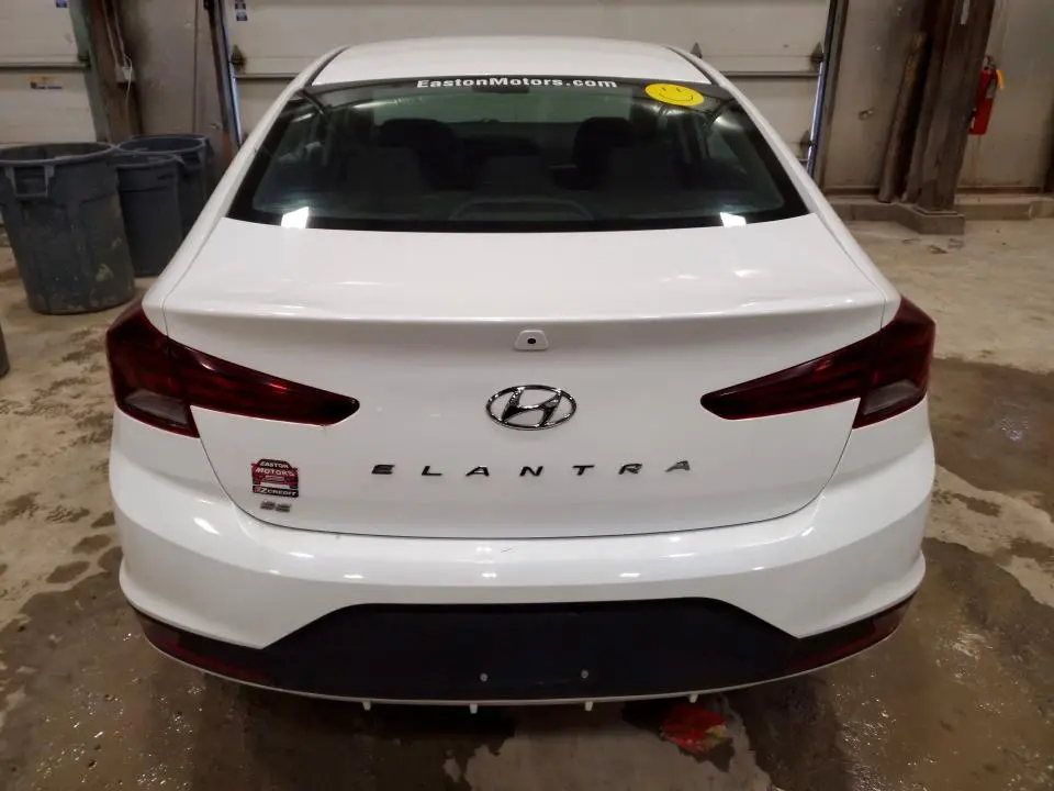 2019 HYUNDAI ELANTRA SE  