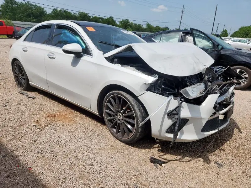 2020 MERCEDES-BENZ A 220  