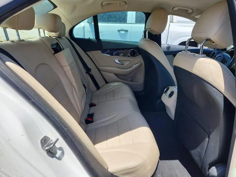 2015 MERCEDES-BENZ C 300  