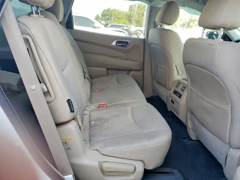 2019 NISSAN PATHFINDER SV  