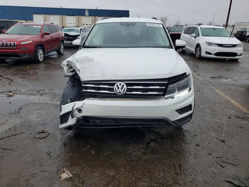 2021 VOLKSWAGEN TIGUAN SE  