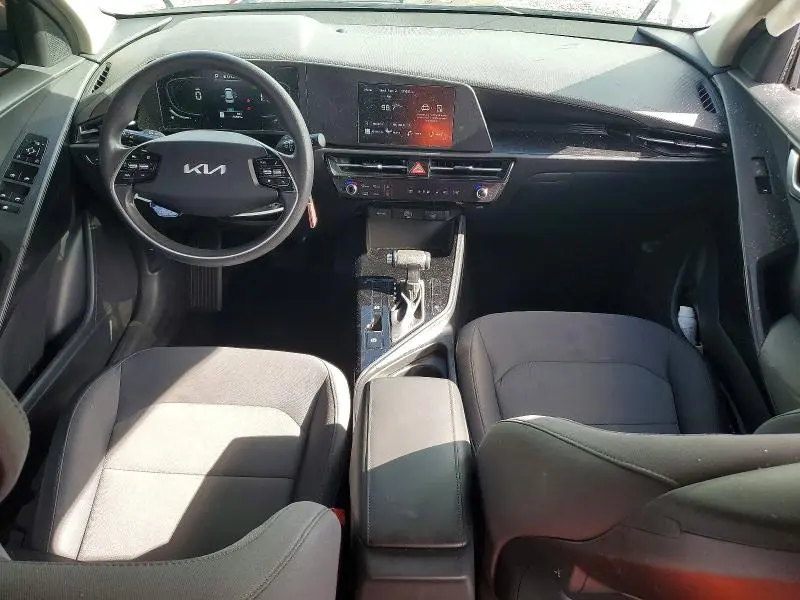 2023 KIA NIRO LX  