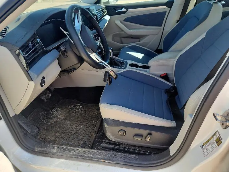 2025 VOLKSWAGEN JETTA SE  