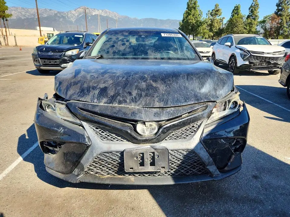 2018 TOYOTA CAMRY SE  