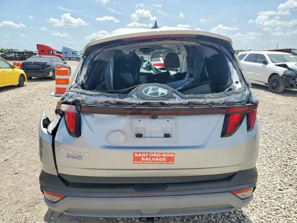 2025 HYUNDAI TUCSON SE  