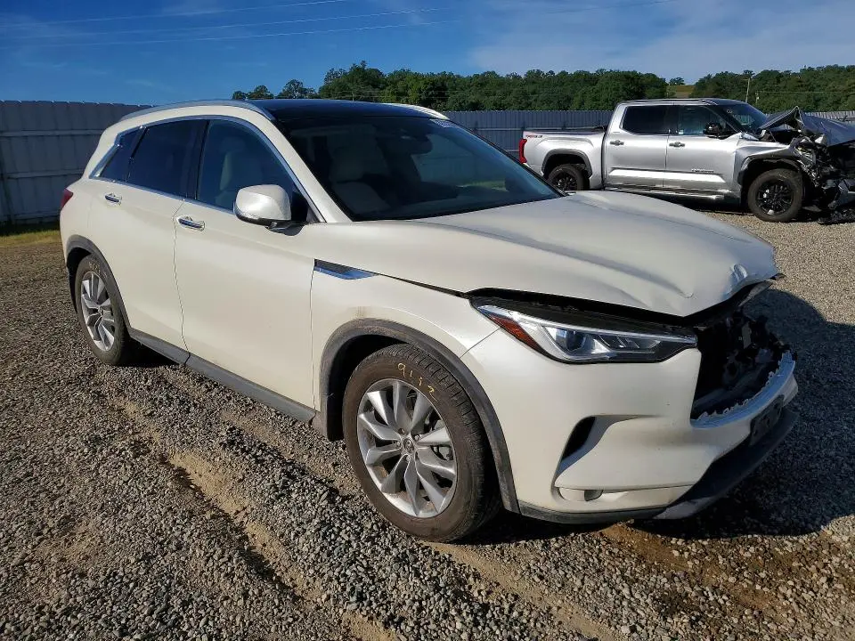 2019 INFINITI QX50 LUXE  