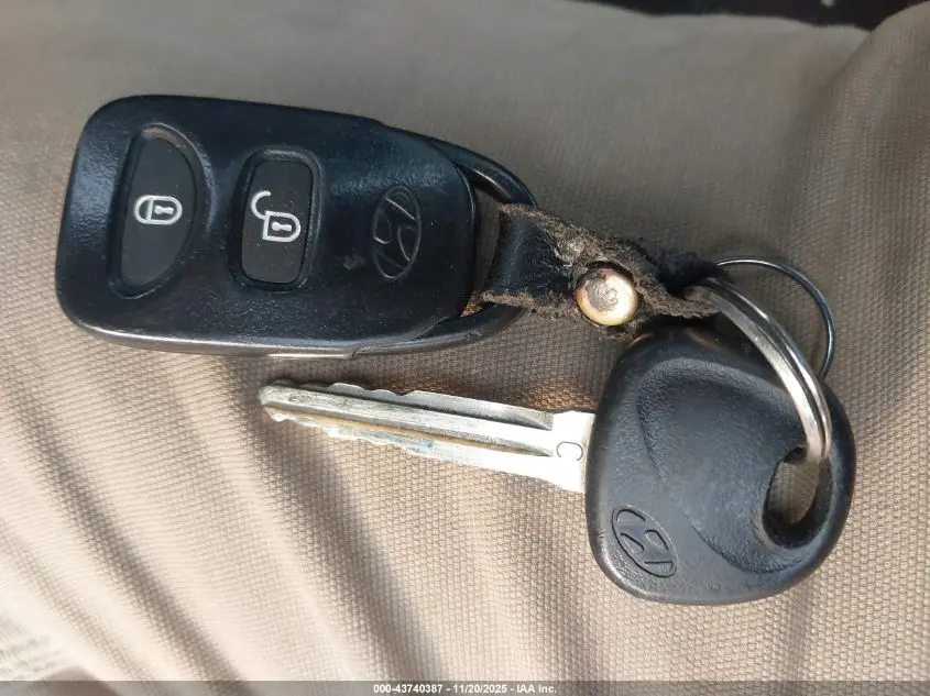 2010 HYUNDAI SANTA FE GLS