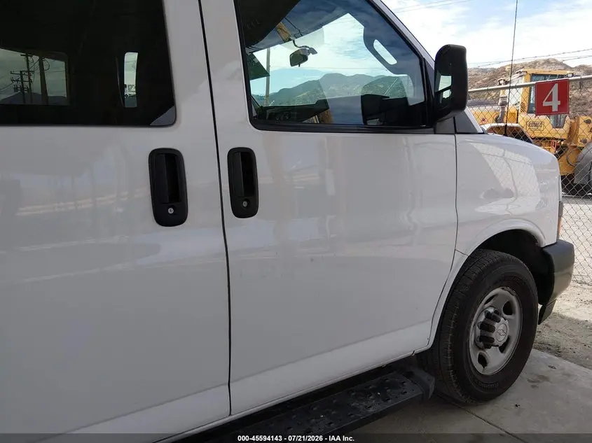 2018 CHEVROLET EXPRESS 2500 LS