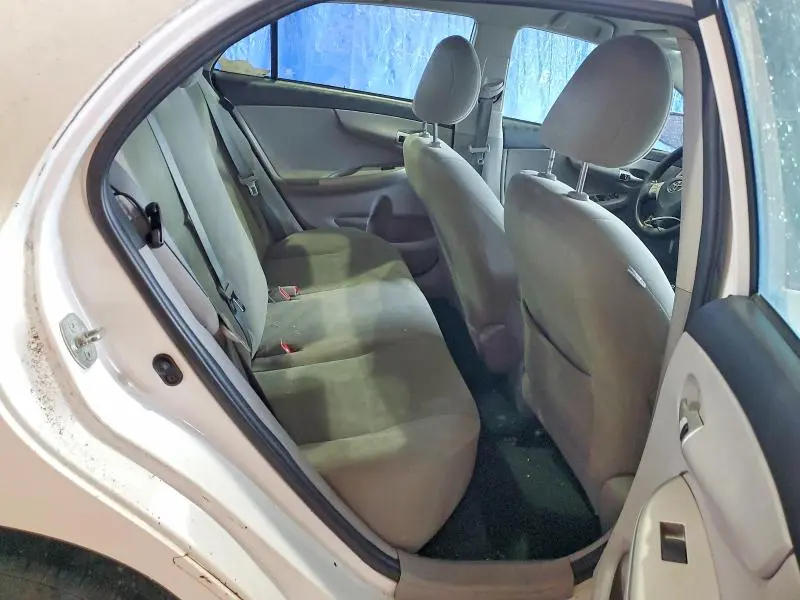 2013 TOYOTA COROLLA LE  