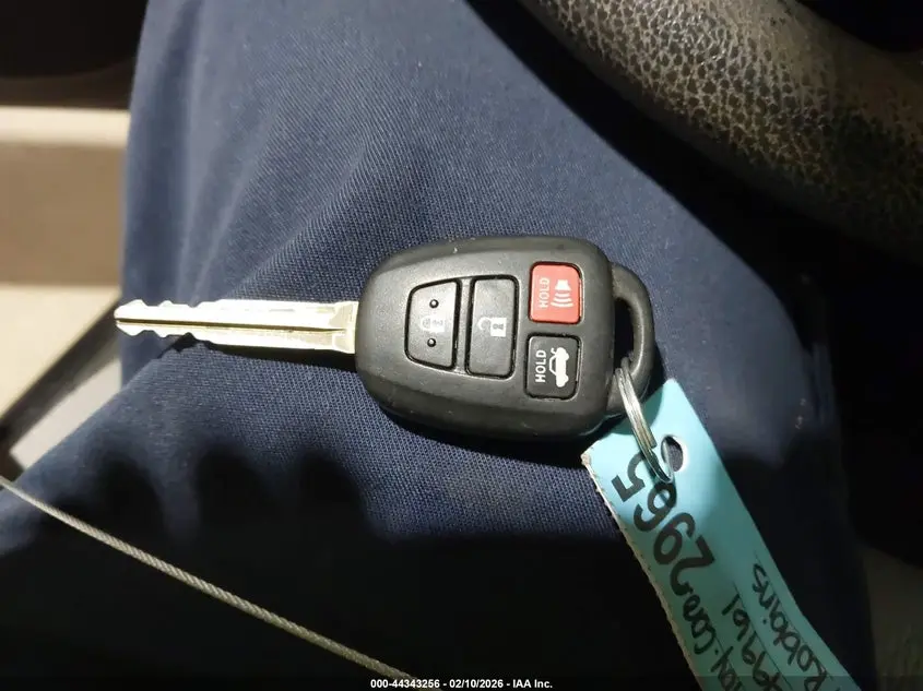 2017 TOYOTA COROLLA LE