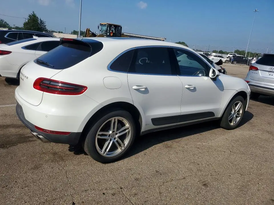 2016 PORSCHE MACAN S  