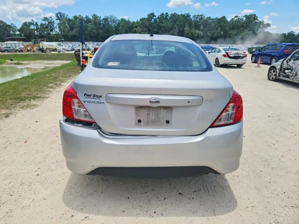 2018 NISSAN VERSA S  