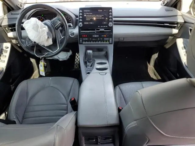 2019 TOYOTA AVALON XLE  