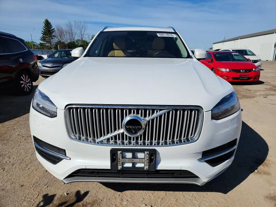 2016 VOLVO XC90 T6  