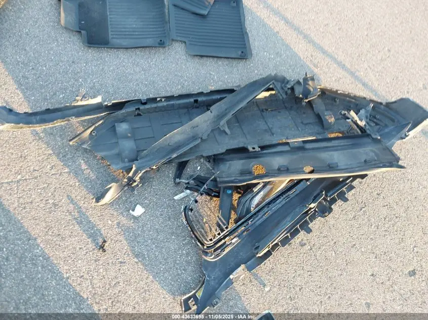 2017 VOLVO S90 T6 MOMENTUM