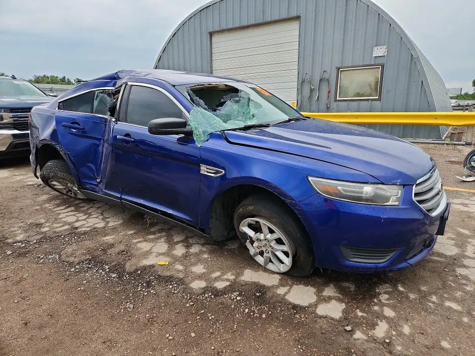 2015 FORD TAURUS SE  