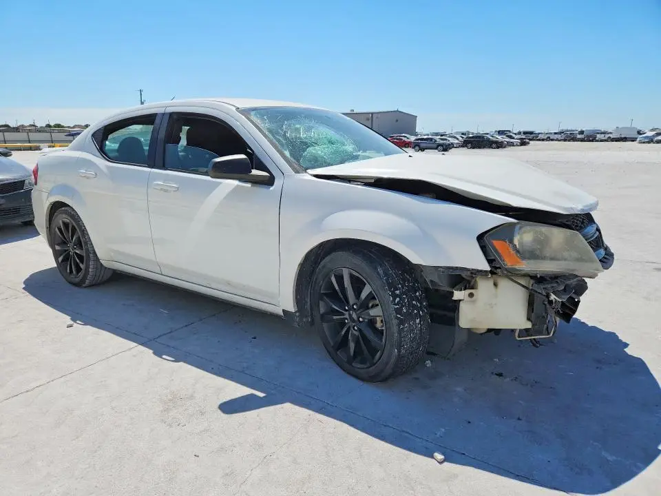 2013 DODGE AVENGER SE  