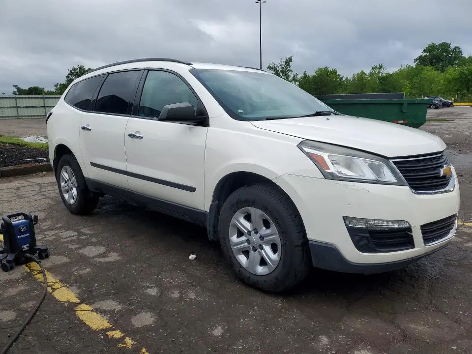 2014 CHEVROLET TRAVERSE LS  