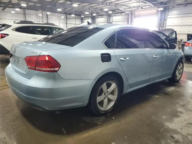 2013 VOLKSWAGEN PASSAT SE  