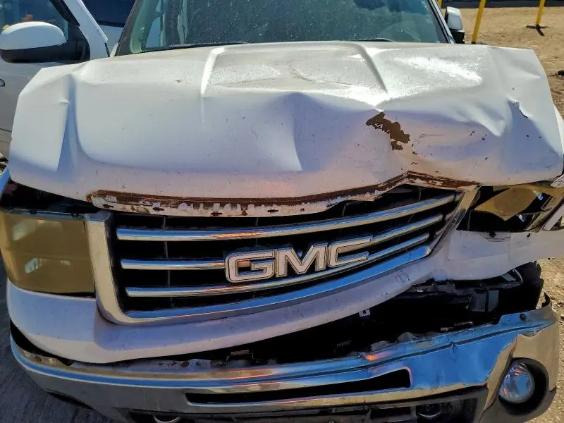 2013 GMC SIERRA C1500 SLT  