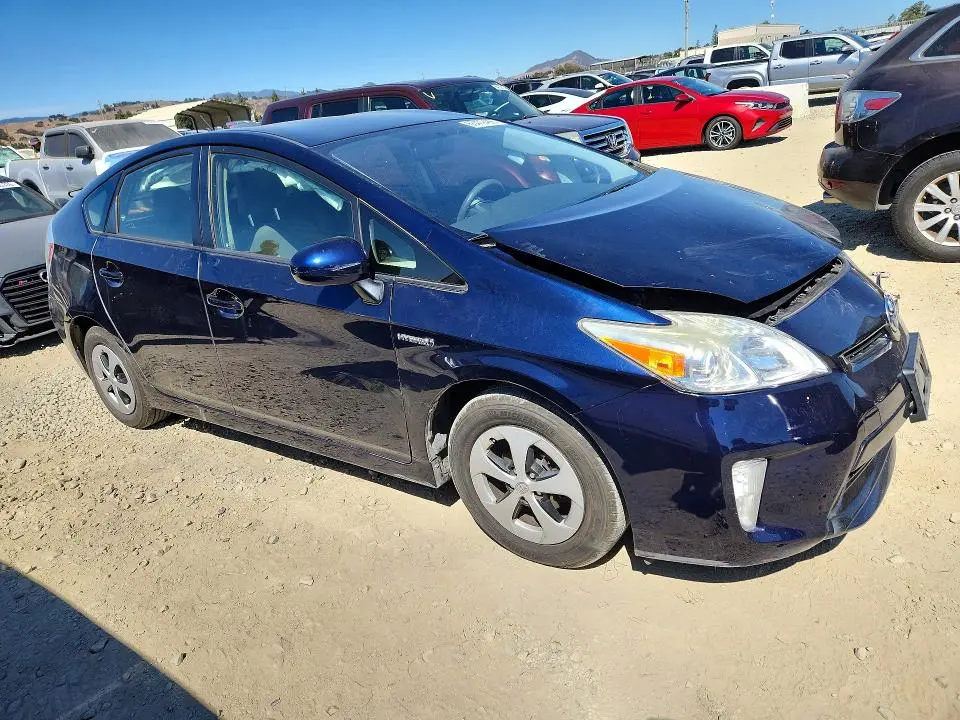 2015 TOYOTA PRIUS THREE  