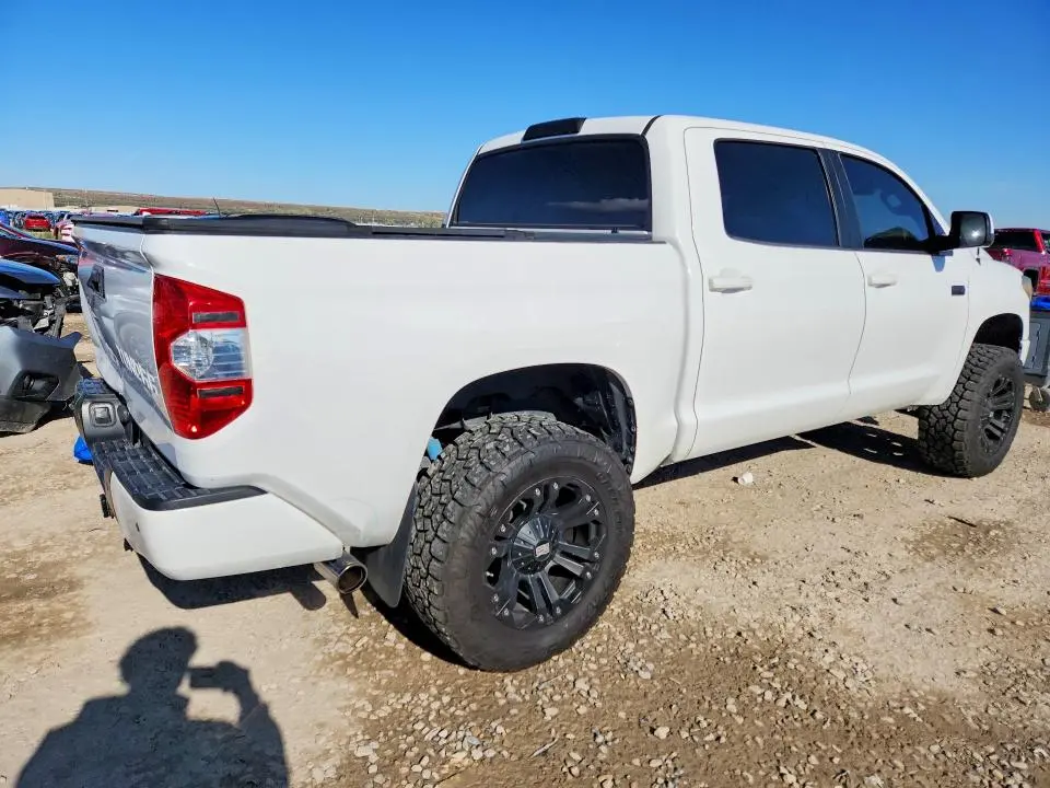 2017 TOYOTA TUNDRA CREWMAX LIMITED  