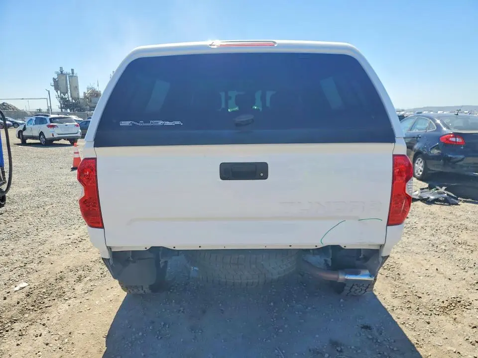 2020 TOYOTA TUNDRA SR5  