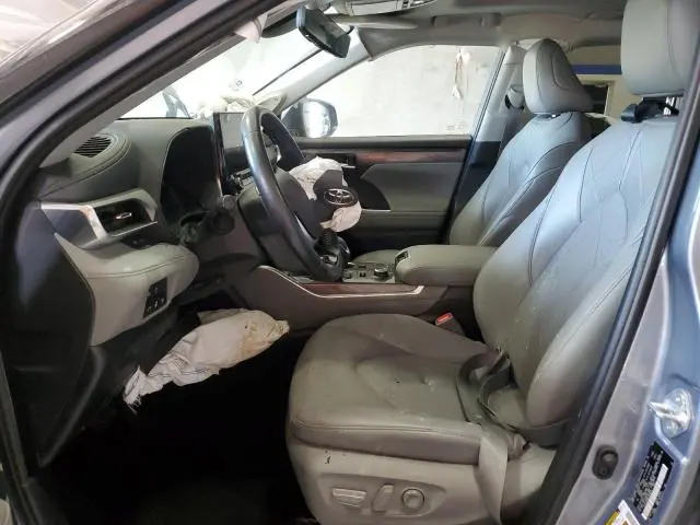 2020 TOYOTA HIGHLANDER PLATINUM  