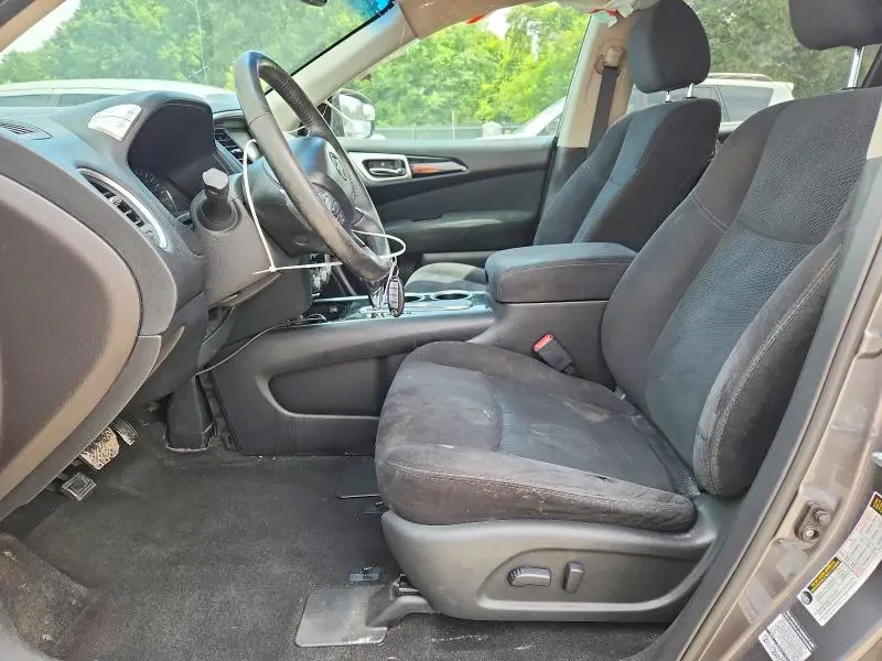 2015 NISSAN PATHFINDER SV  