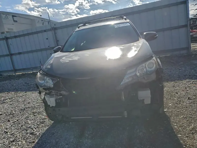 2014 TOYOTA RAV4 XLE  