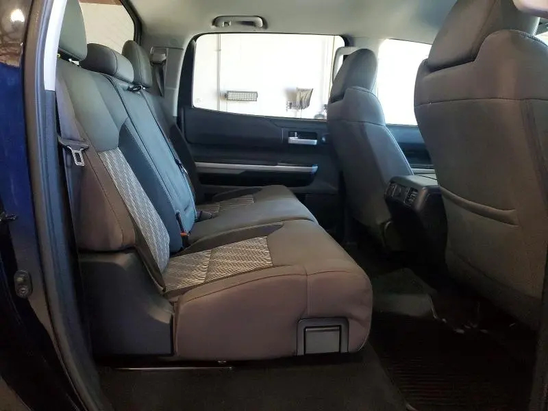 2018 TOYOTA TUNDRA SR5  