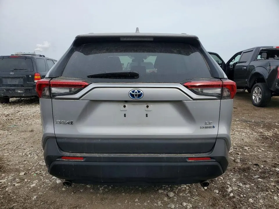 2019 TOYOTA RAV4 LE  