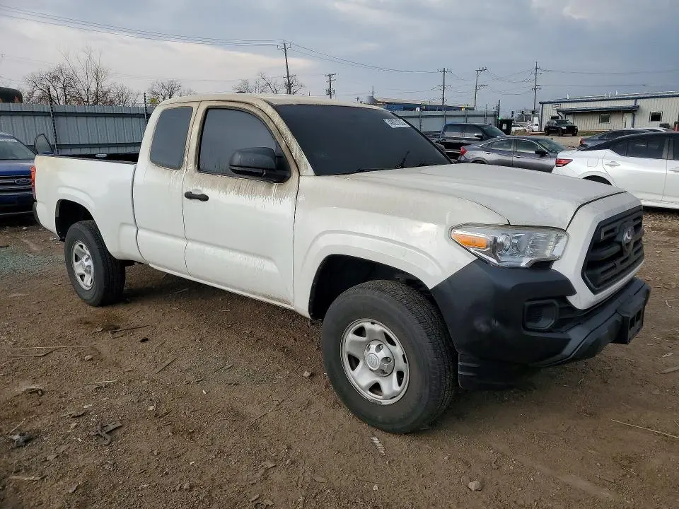 2018 TOYOTA TACOMA SR  