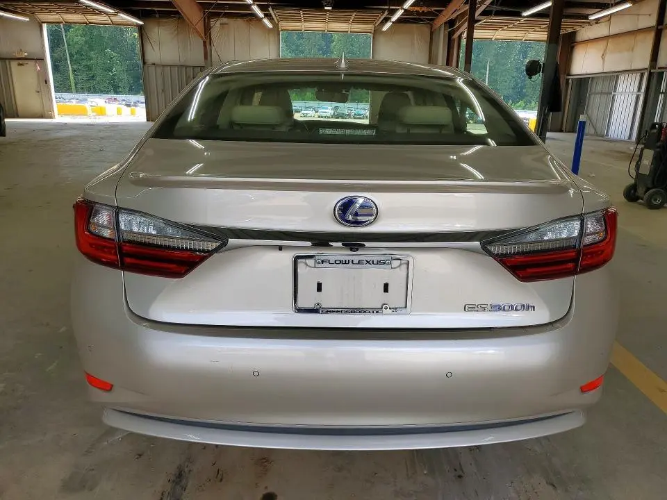 2017 LEXUS ES 300H  