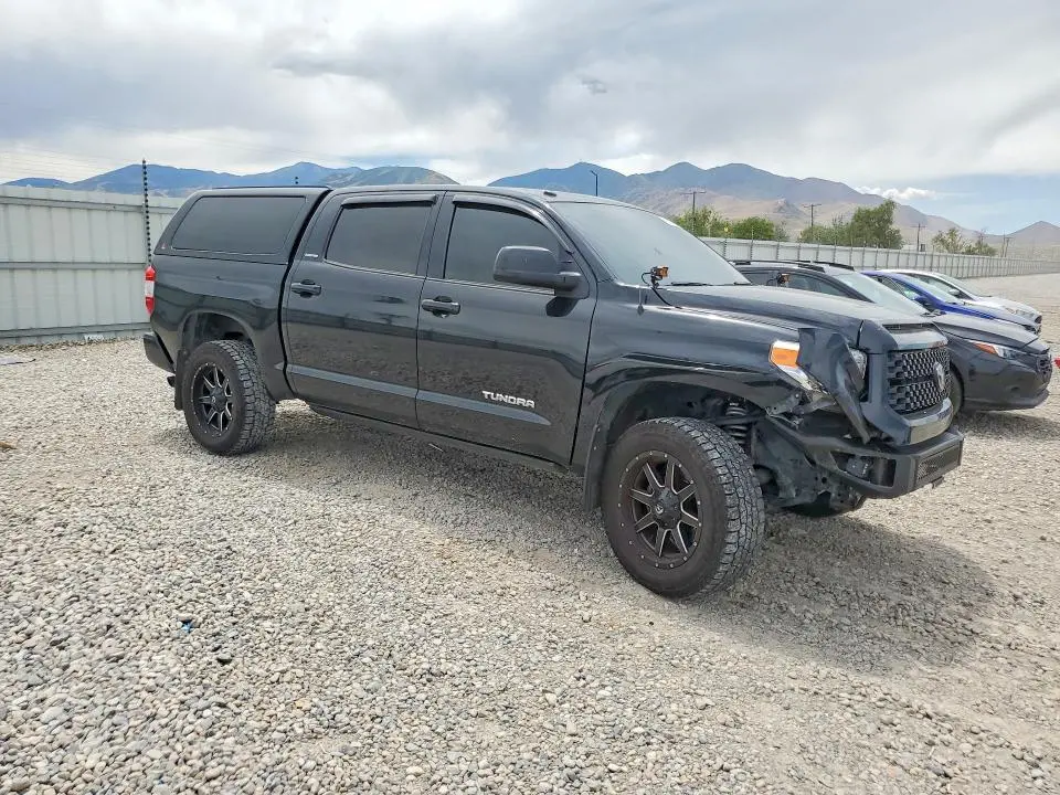 2016 TOYOTA TUNDRA CREWMAX LIMITED  