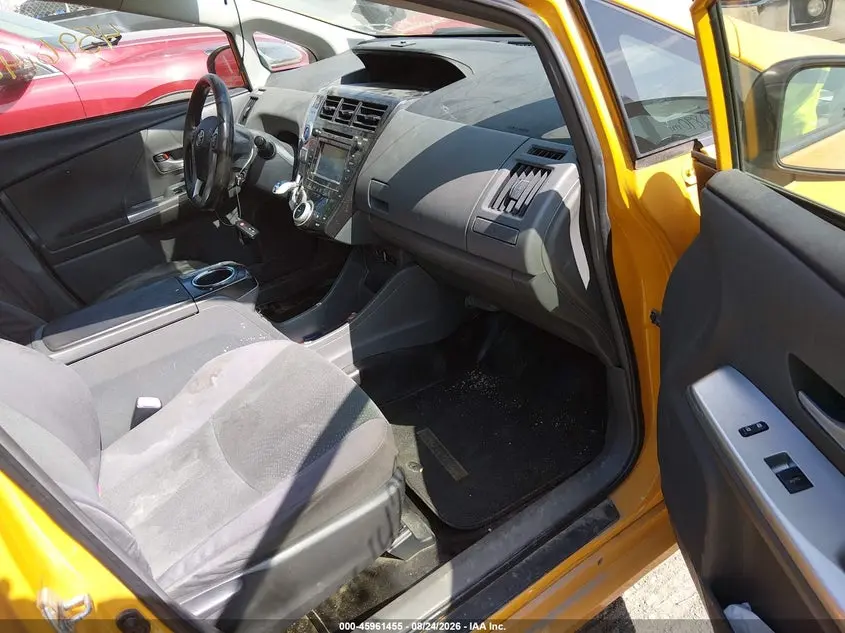 2014 TOYOTA PRIUS V TWO