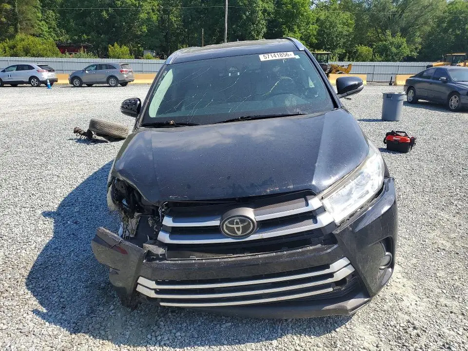 2019 TOYOTA HIGHLANDER XLE  