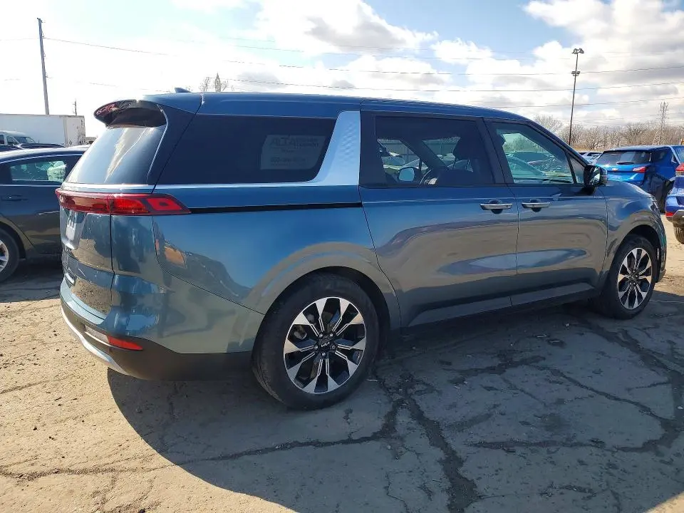 2024 KIA CARNIVAL EX  