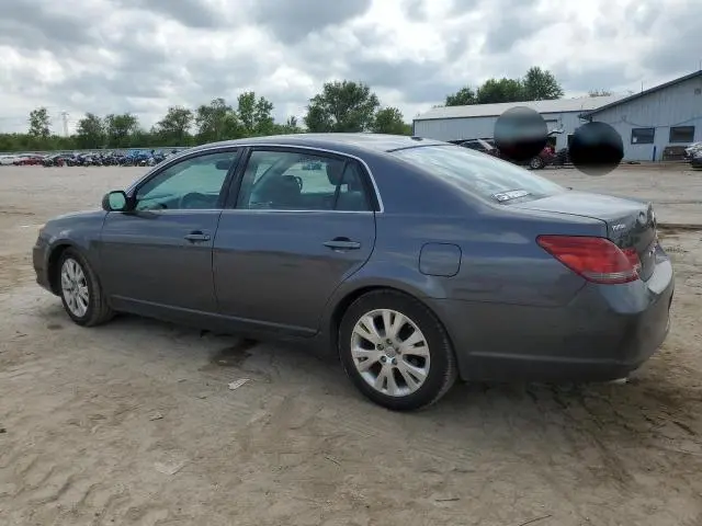 2010 TOYOTA AVALON XL  