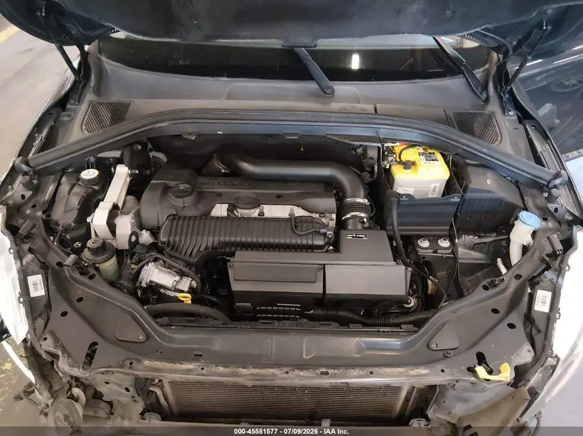 2015 VOLVO XC60  