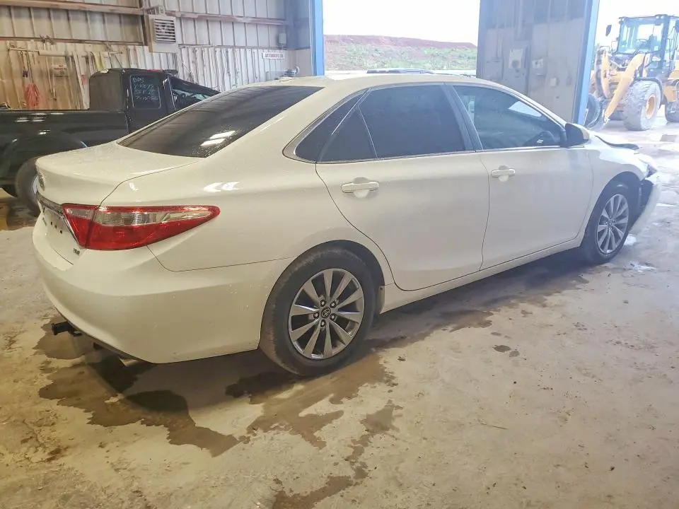2017 TOYOTA CAMRY XLE  