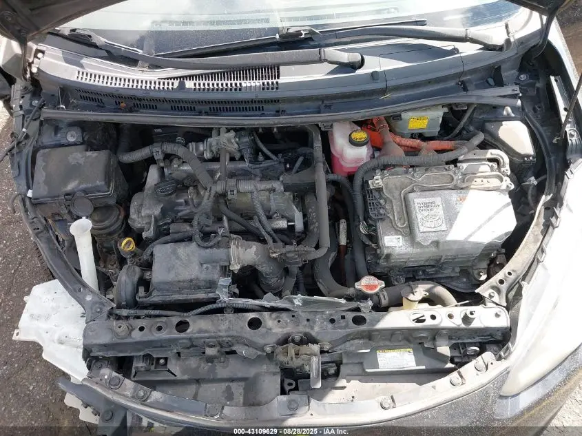 2015 TOYOTA PRIUS C ONE