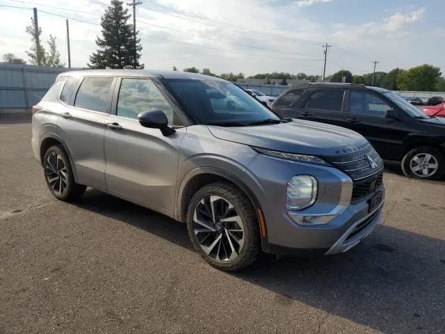 2022 MITSUBISHI OUTLANDER SE  
