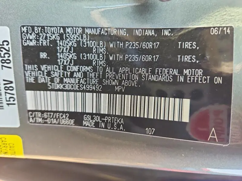 2014 TOYOTA SIENNA LE  