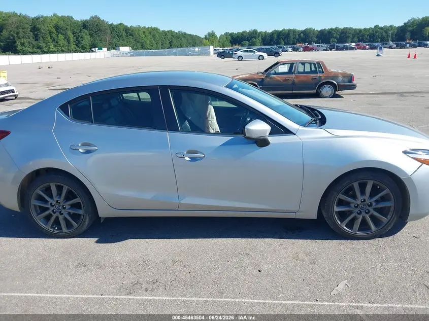 2018 MAZDA MAZDA3 TOURING