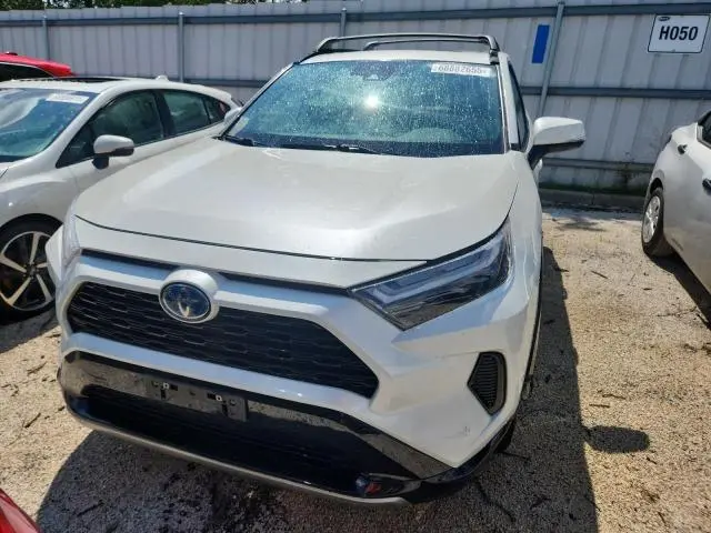 2022 TOYOTA RAV4 SE  