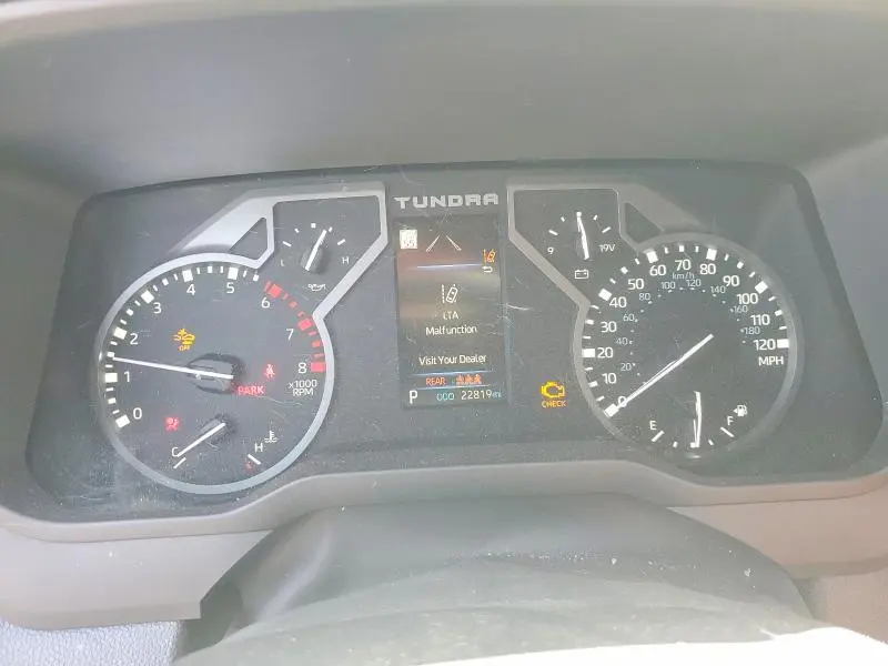 2025 TOYOTA TUNDRA SR5  